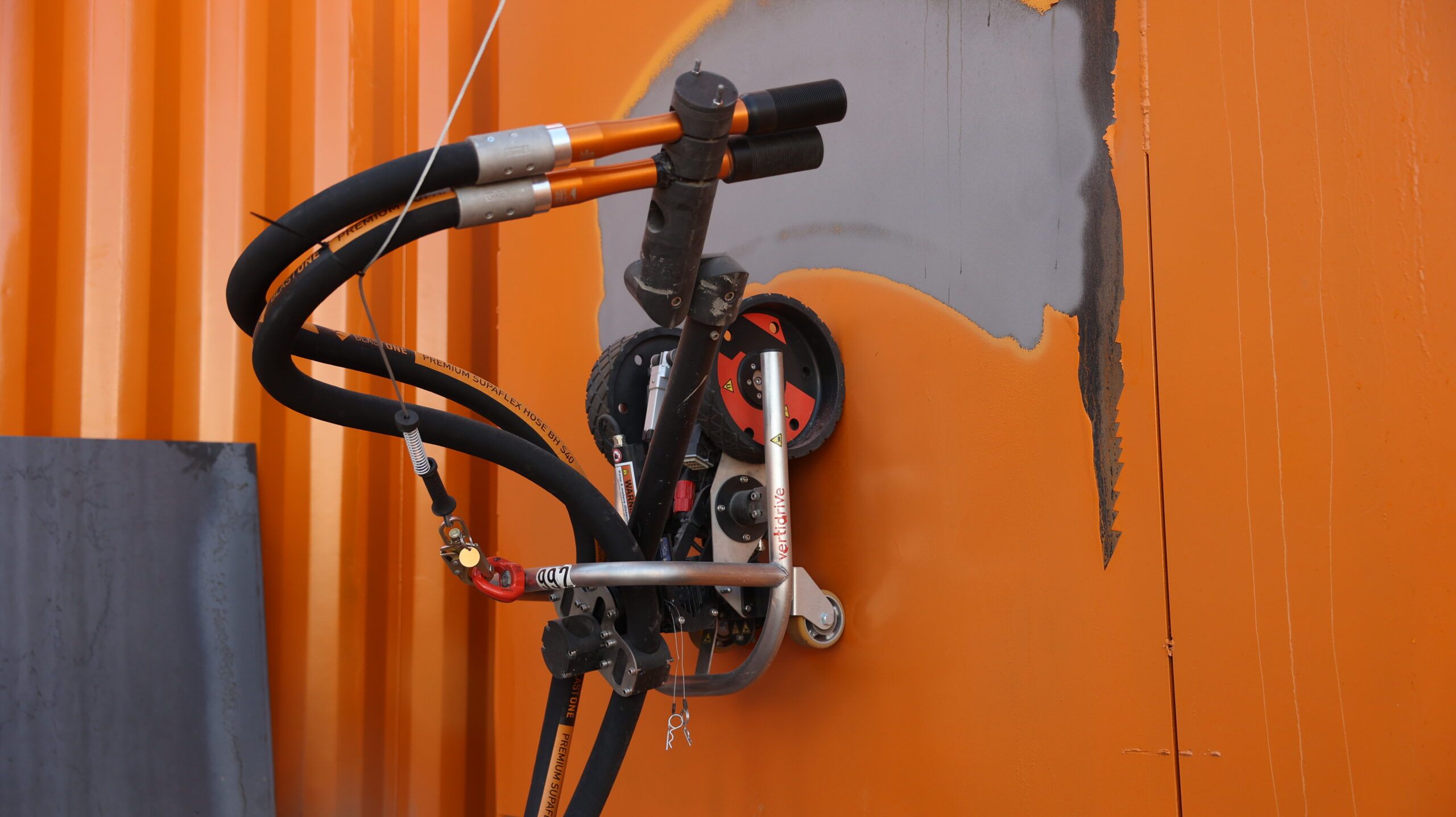 VertiDrive Magnetic Abrasive Blasting Robot